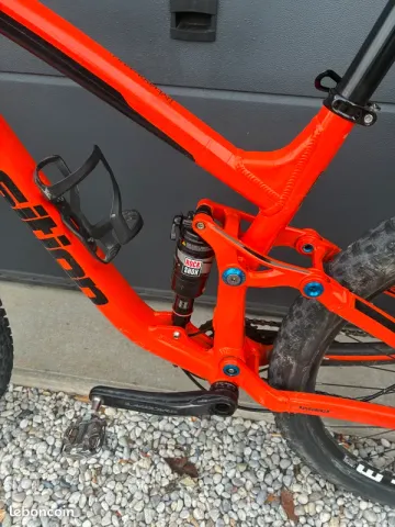 Used Santa Cruz Transition Smuggler 2016 Mountainbike, Orange — image 10 of 13