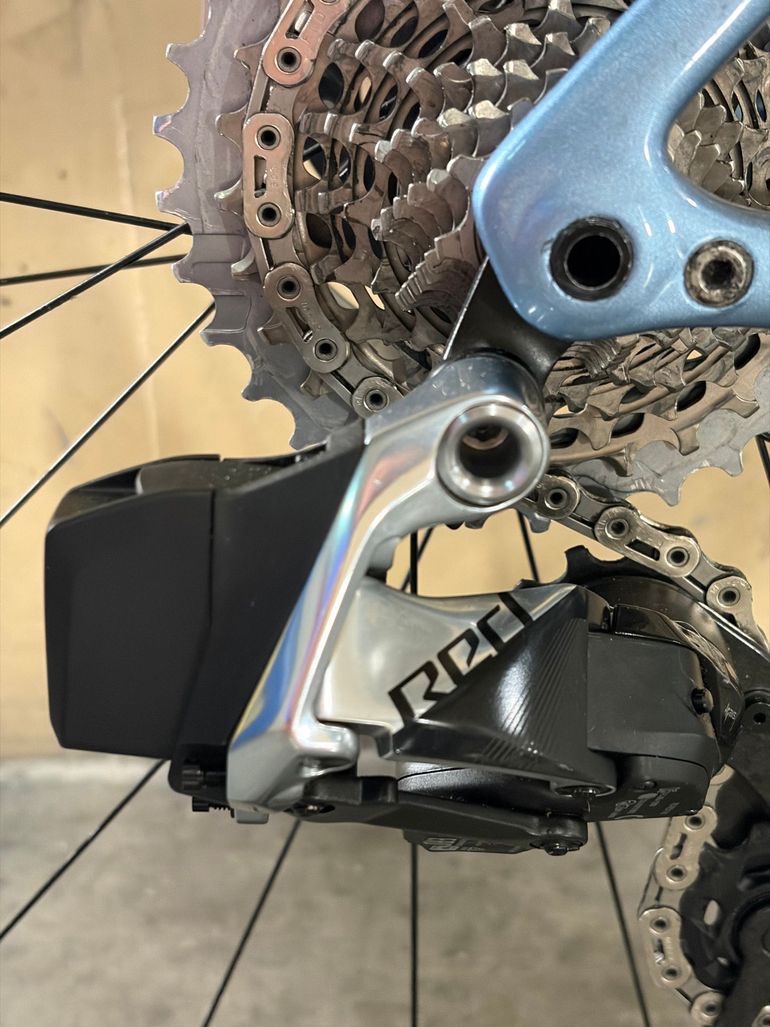 Used Specialized S-Works Tarmac SL8 – SRAM RED AXS 2025 2025 Road & Gravel, Blue — image 3 of 9