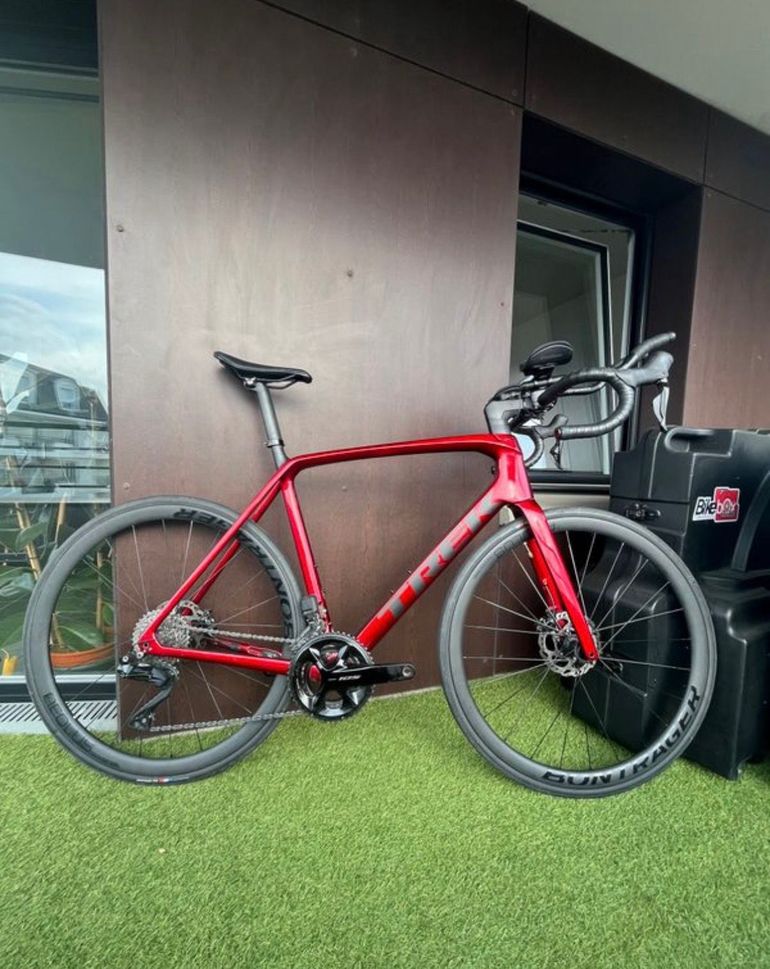 Used Trek Émonda SL 6 2024 2024 Road & Gravel, Red — image 1 of 3