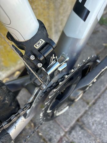 Used Focus Focus Custom Shimano SLX 2018 Youth, White — image 6 of 8