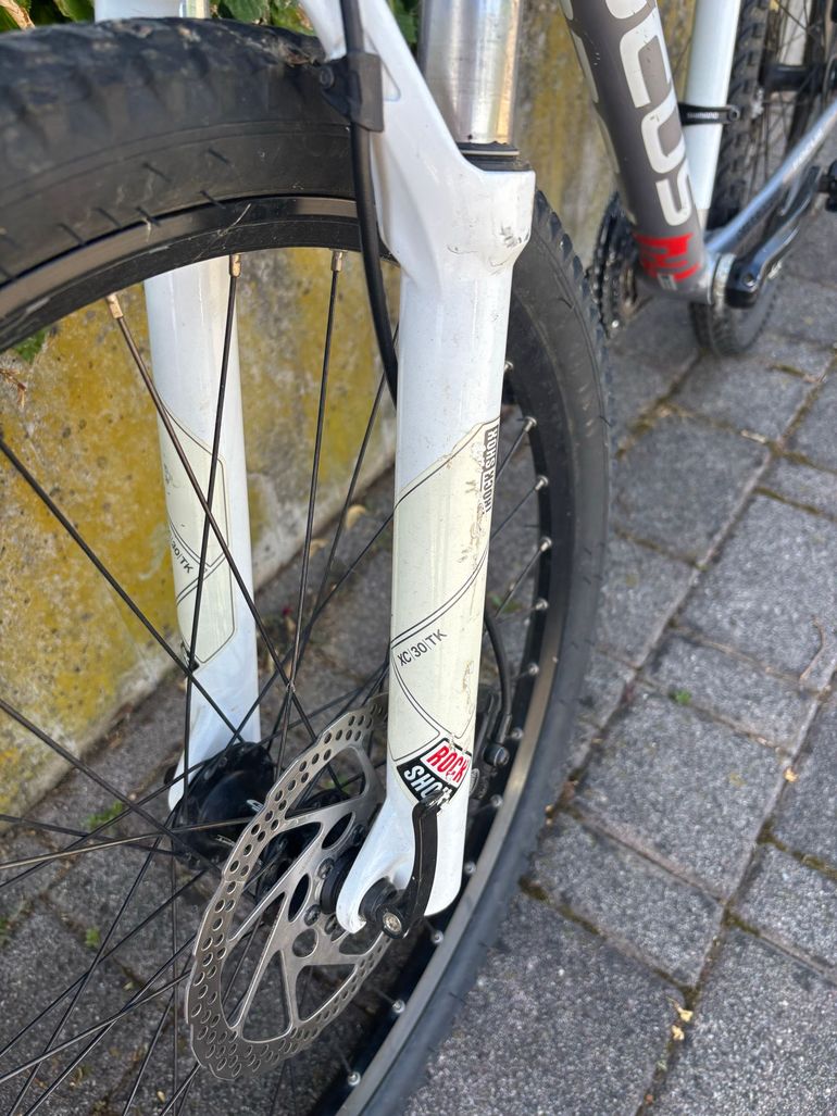 Used Focus Focus Custom Shimano SLX 2018 Youth, White — image 4 of 8