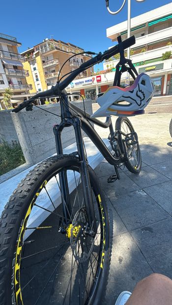 Used Giant Reign 2 2017 2017 MTB