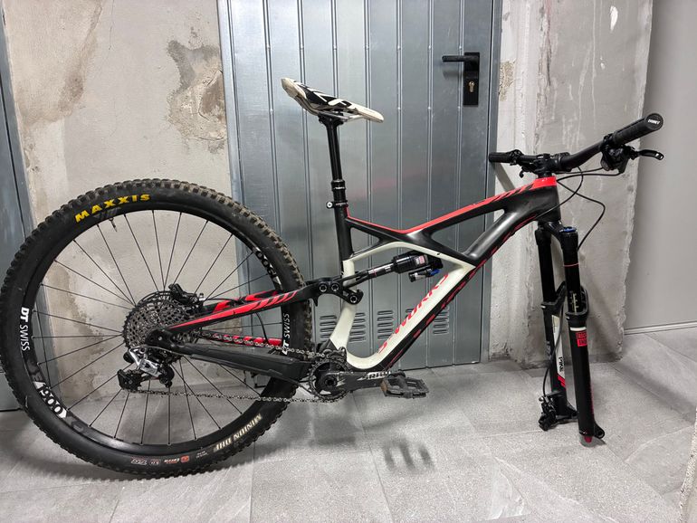 Used Specialized S-Works Enduro 650b 2015 2015 Mountainbike, Negro — image 1 of 10