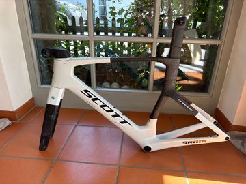 Used Scott Foil RC Pro Custom Frameset 2026 Road & Gravel, White — image 2 of 11
