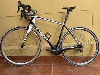 Used Trek Madone Shimano Ultegra 2014 Road & Gravel, White — image 2 of 14