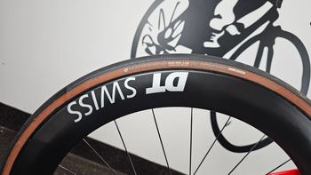 Used Canyon Aeroad CF SLX 8 Disc eTap 2023 2023 Road & Gravel, Black — image 16 of 22
