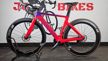 Used Canyon Aeroad CF SLX 8 Disc eTap 2023 2023 Road & Gravel, Black — image 3 of 22