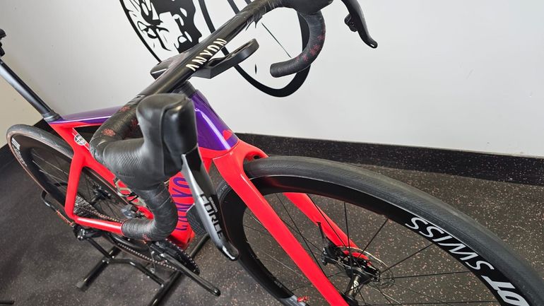 Used Canyon Aeroad CF SLX 8 Disc eTap 2023 2023 Road & Gravel, Black — image 11 of 22