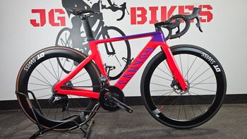 Used Canyon Aeroad CF SLX 8 Disc eTap 2023 2023 Racefiets & gravel