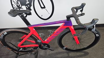Used Canyon Aeroad CF SLX 8 Disc eTap 2023 2023 Road & Gravel, Black — image 12 of 22