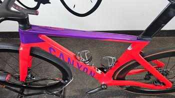 Used Canyon Aeroad CF SLX 8 Disc eTap 2023 2023 Road & Gravel, Black — image 7 of 22