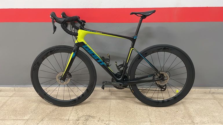 Used Giant Defy Shimano Ultegra 2017 Road & Gravel, Negro — image 1 of 7