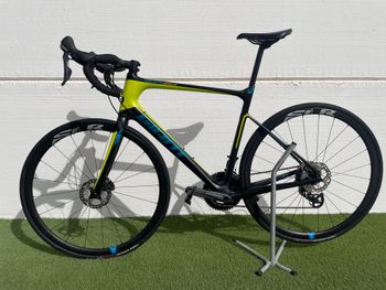 Used Giant Defy Shimano Ultegra 2017 Road & Gravel