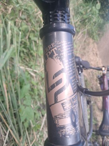 Used lapiere Lapiere Custom Frameset 2023 Road & Gravel, Red — image 3 of 3