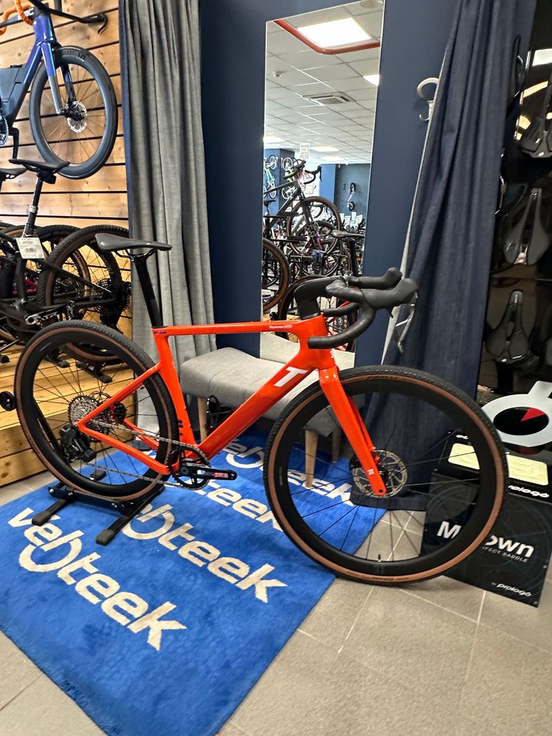 Używany 3T SRAM Rival eTap AXS 2026 Road & Gravel — zdjęcie 1 z 7