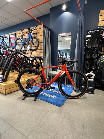 Używany 3T SRAM Rival eTap AXS 2026 Road & Gravel — zdjęcie 2 z 7