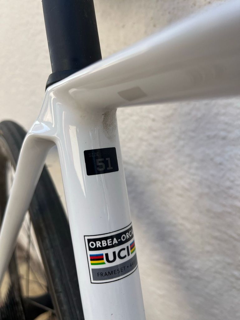 Used Orbea ORCA M20iTEAM 2025 2025 Road & Gravel, White — image 6 of 7