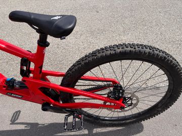 Used Santa Cruz 5010 Single Speed / Fixed Gear 2023 Mountainbike, Red — image 4 of 14