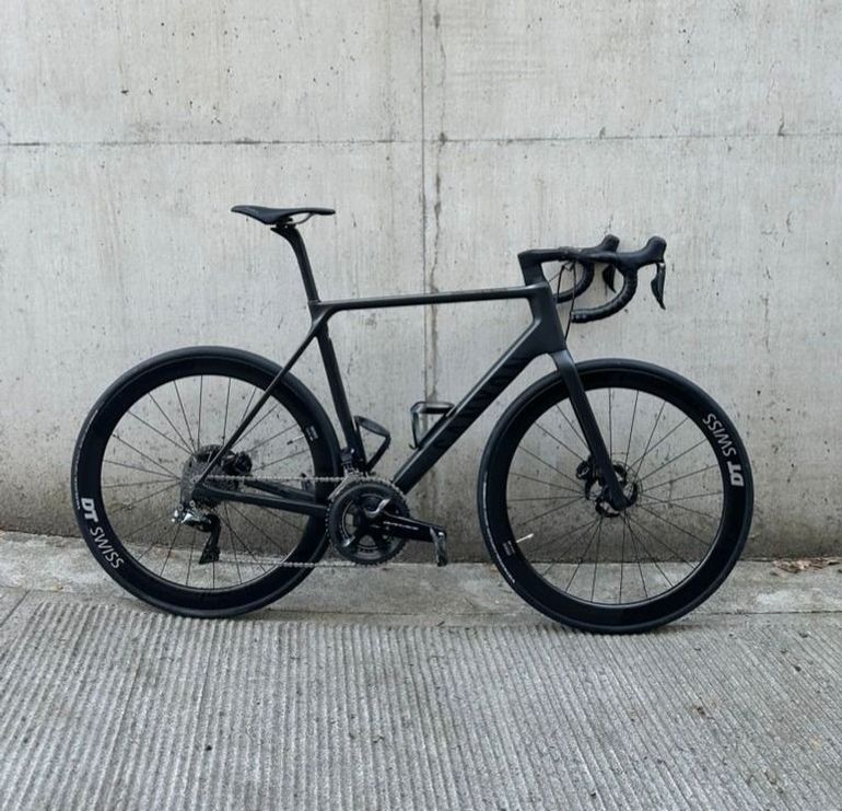 Used Canyon Ultimate Shimano Dura Ace Di2 2019 Road & Gravel — image 1 of 9