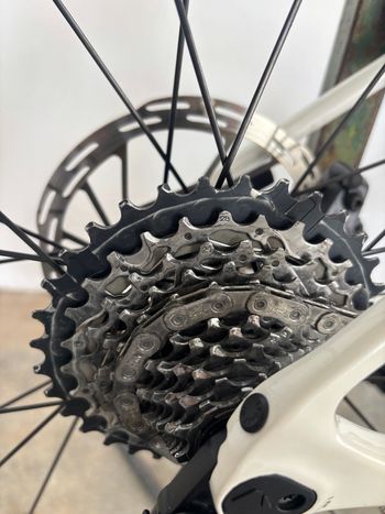 Used Canyon Ultimate CF SLX 8 Disc eTap 2022 2022 Road & Gravel, White — image 15 of 20