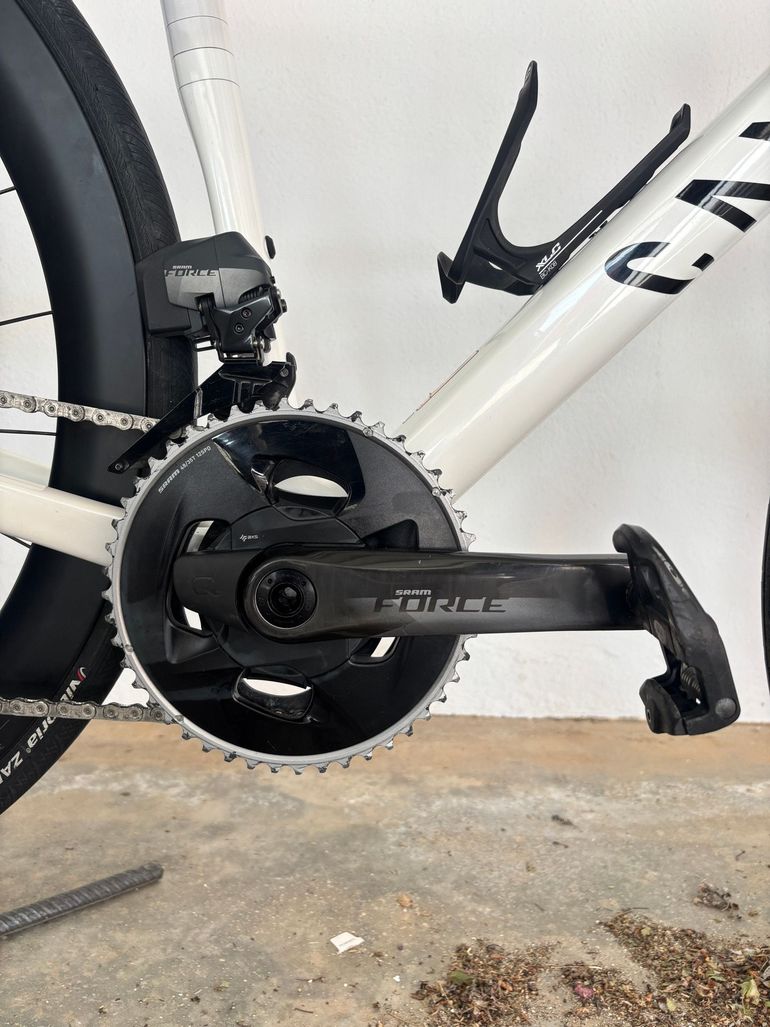 Used Canyon Ultimate CF SLX 8 Disc eTap 2022 2022 Road & Gravel, White — image 3 of 20