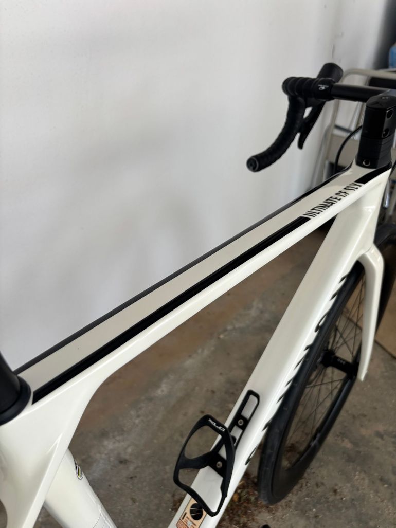 Used Canyon Ultimate CF SLX 8 Disc eTap 2022 2022 Road & Gravel, White — image 9 of 20