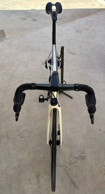 Used Canyon Ultimate CF SLX 8 Disc eTap 2022 2022 Road & Gravel, White — image 5 of 20
