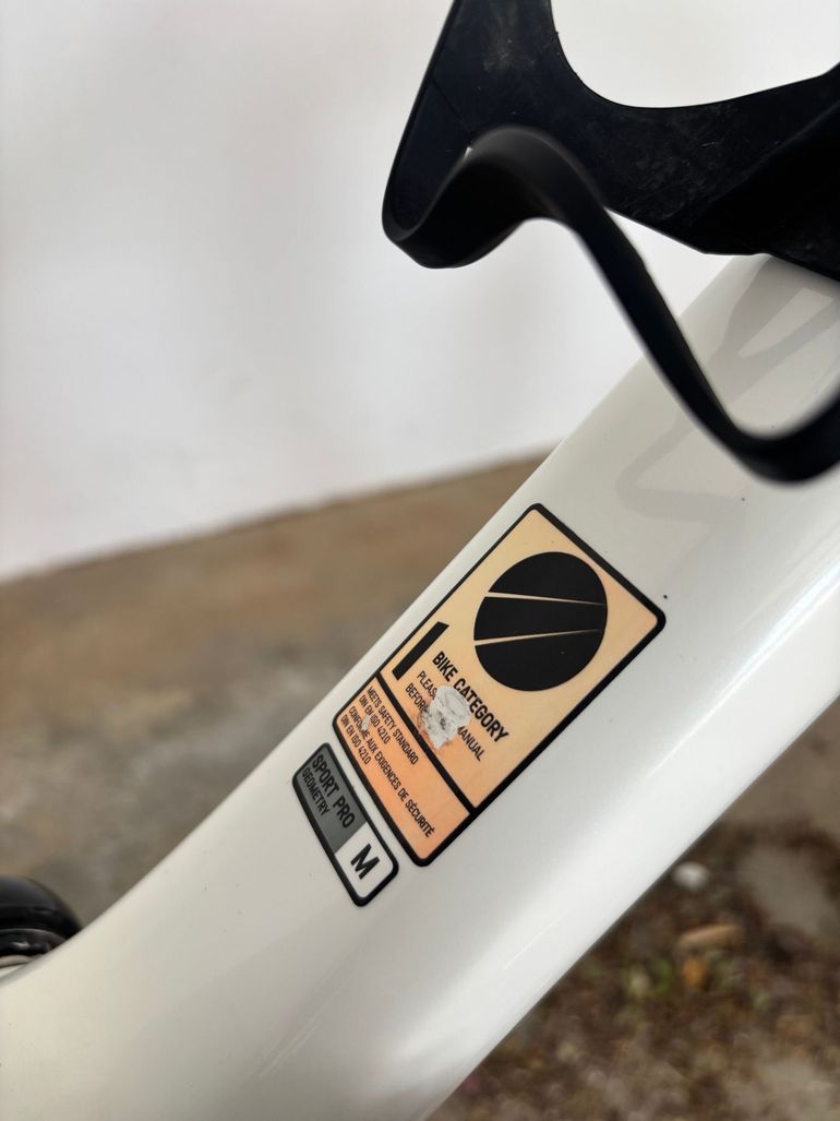 Used Canyon Ultimate CF SLX 8 Disc eTap 2022 2022 Road & Gravel, White — image 11 of 20