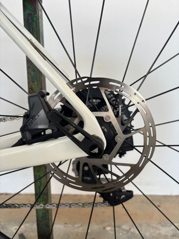 Used Canyon Ultimate CF SLX 8 Disc eTap 2022 2022 Road & Gravel, White — image 6 of 20