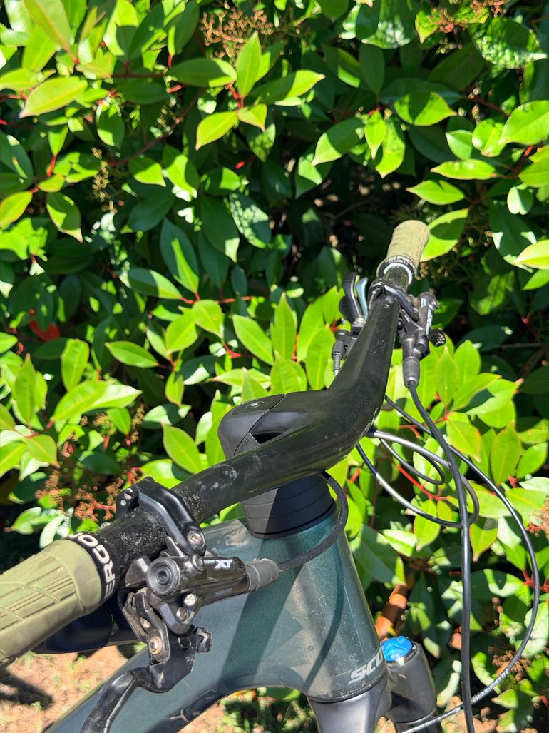 Used Scott Genius SRAM GX Eagle AXS 2025 Mountainbike, Verde — image 9 of 13