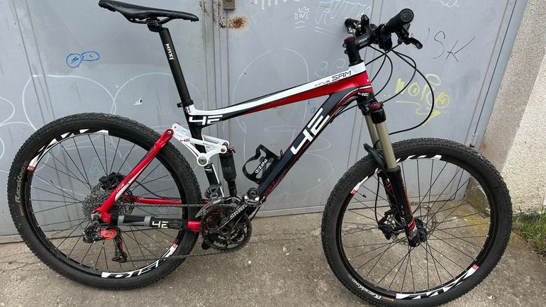 Used 4ever 4ever Custom SRAM X9 2013 Mountainbike, Black — image 1 of 8