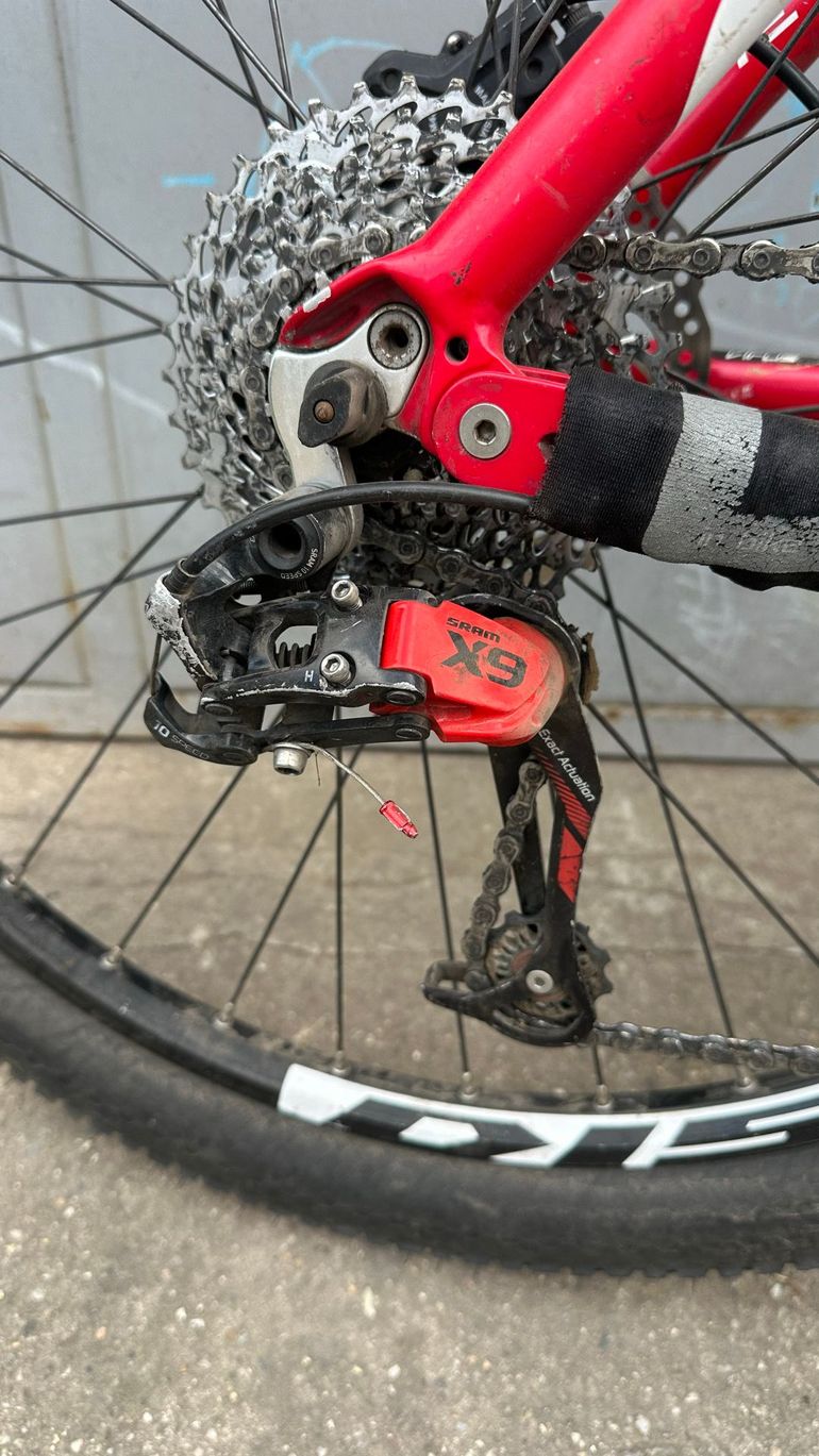 Used 4ever 4ever Custom SRAM X9 2013 Mountainbike, Black — image 3 of 8