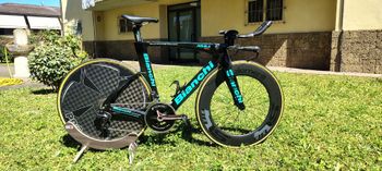 Used Bianchi Aquila Shimano Ultegra Di2 2017 Road & Gravel