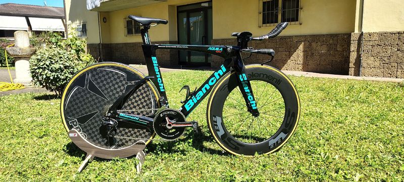Brugt Bianchi Aquila Shimano Ultegra Di2 2017 Road & Gravel