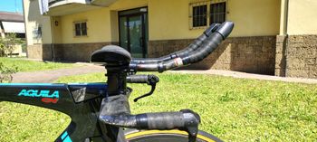 Used Bianchi Aquila Shimano Ultegra Di2 2017 Road & Gravel, Black — image 4 of 8