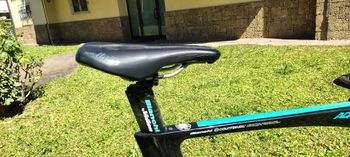 Used Bianchi Aquila Shimano Ultegra Di2 2017 Road & Gravel, Black — image 5 of 8