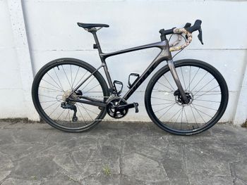 Used Giant Defy Advanced 1 2023 2023 Road & Gravel, Orange — image 2 of 6