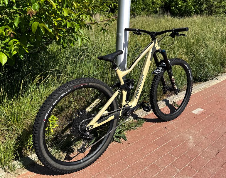Used Dartmoor Superenduro S-duro PRO 2023 Mountainbike, White — image 4 of 19