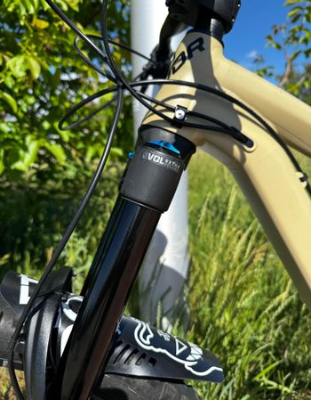 Used Dartmoor Superenduro S-duro PRO 2023 Mountainbike, White — image 7 of 19
