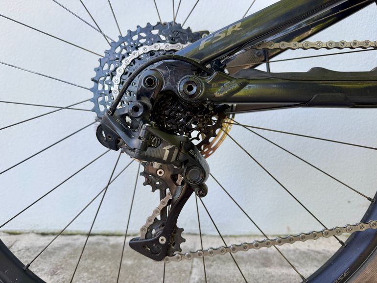Used Specialized Turbo Levo Expert Carbon 2020 2020 Mountainbike, Black, 29 — image 3 of 14