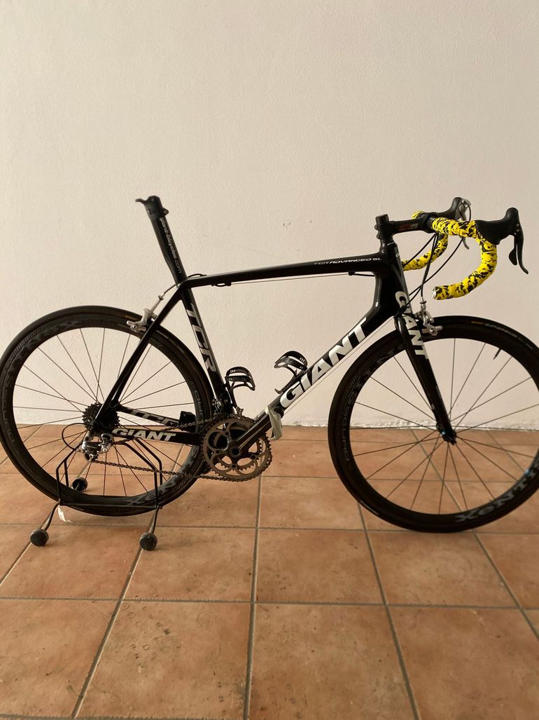 Used Giant Tcr Campagnolo Record 2017 Road & Gravel, Schwarz — image 1 of 6