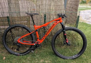 Gebrauchtes Orbea OIZ M30 2019 2019 Mountainbike, Rot — Bild 2 von 6