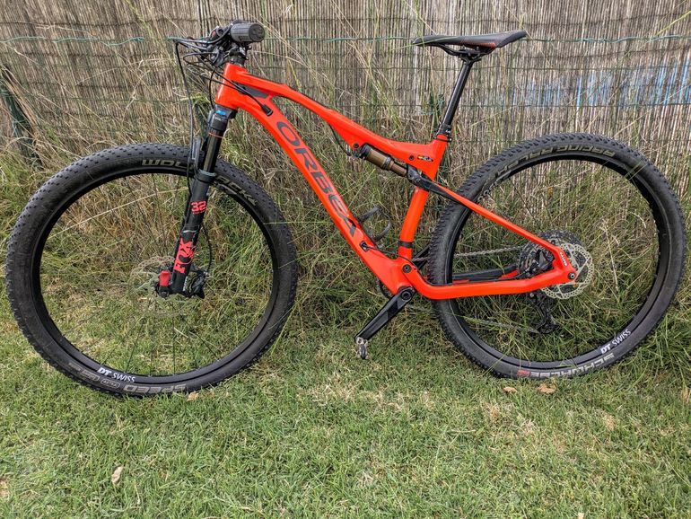 Used Orbea OIZ M30 2019 2019 Mountainbike, Red — image 1 of 5