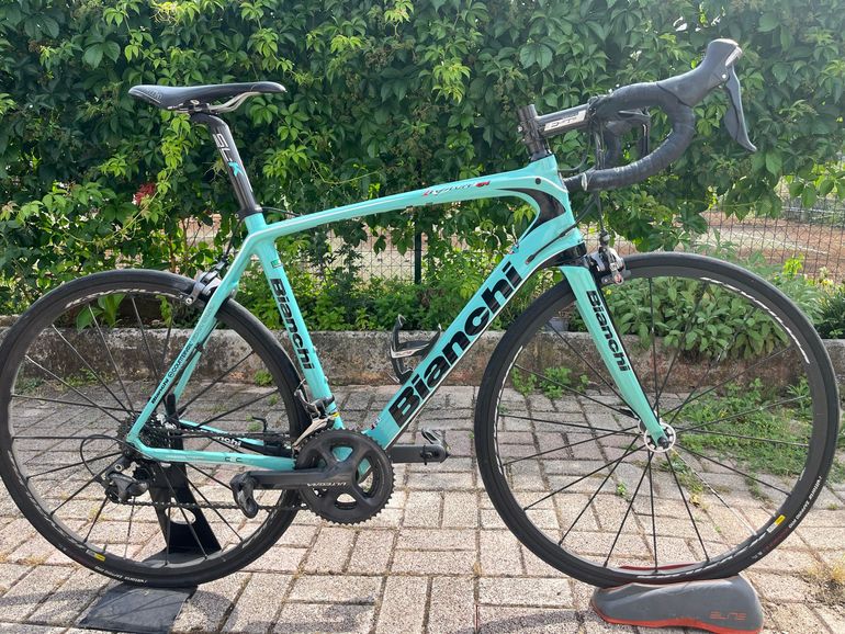 Used Bianchi Infinito CV Ultegra Compact 2014 2014 Road & Gravel — image 1 of 4