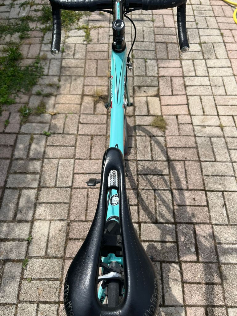 Used Bianchi Infinito CV Ultegra Compact 2014 2014 Road & Gravel — image 3 of 4