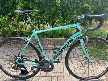 Used Bianchi Infinito CV Ultegra Compact 2014 2014 Road & Gravel — image 2 of 4