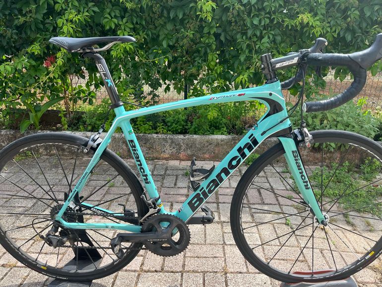 Used Bianchi Infinito CV Ultegra Compact 2014 2014 Road & Gravel — image 2 of 4