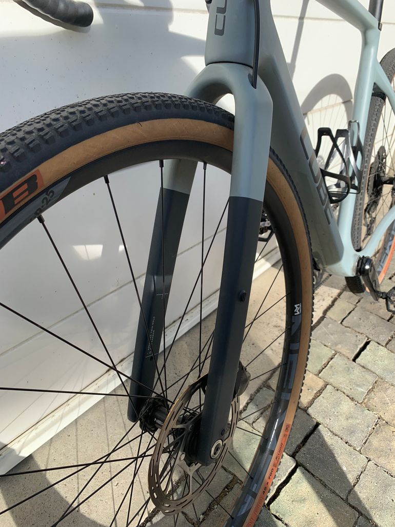 Used CUBE NUROAD C:62 SL 2022 2022 Road & Gravel, Light Gray — image 3 of 6