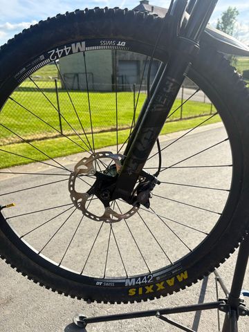 Used Scott Spark 910 2020 2020 Mountainbike, Light Gray, 29 — image 9 of 12