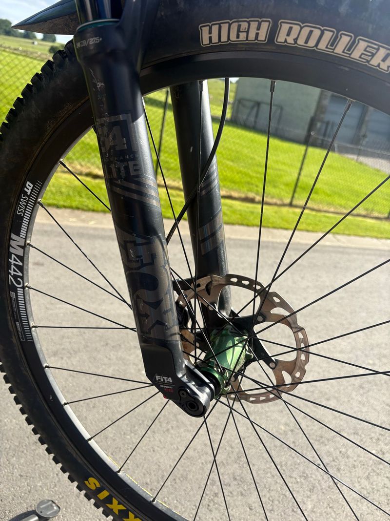 Used Scott Spark 910 2020 2020 Mountainbike, Light Gray, 29 — image 7 of 12